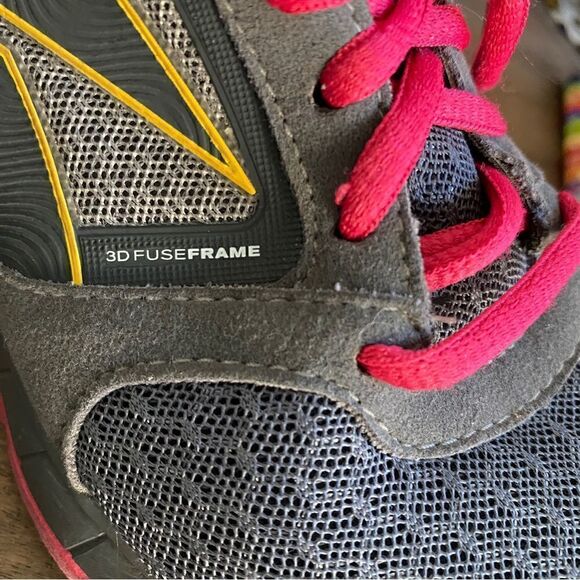 Women's Reebok Zig Tech Gray Pink Sneaker Athletic Shoe Size 6.5 - Picture 8 of 11